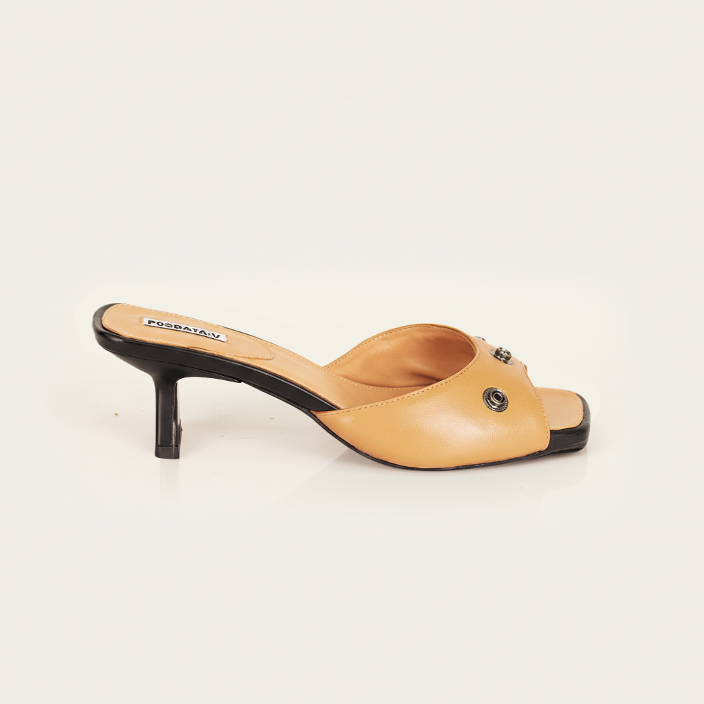 Amalia in Tan + Set of Charms