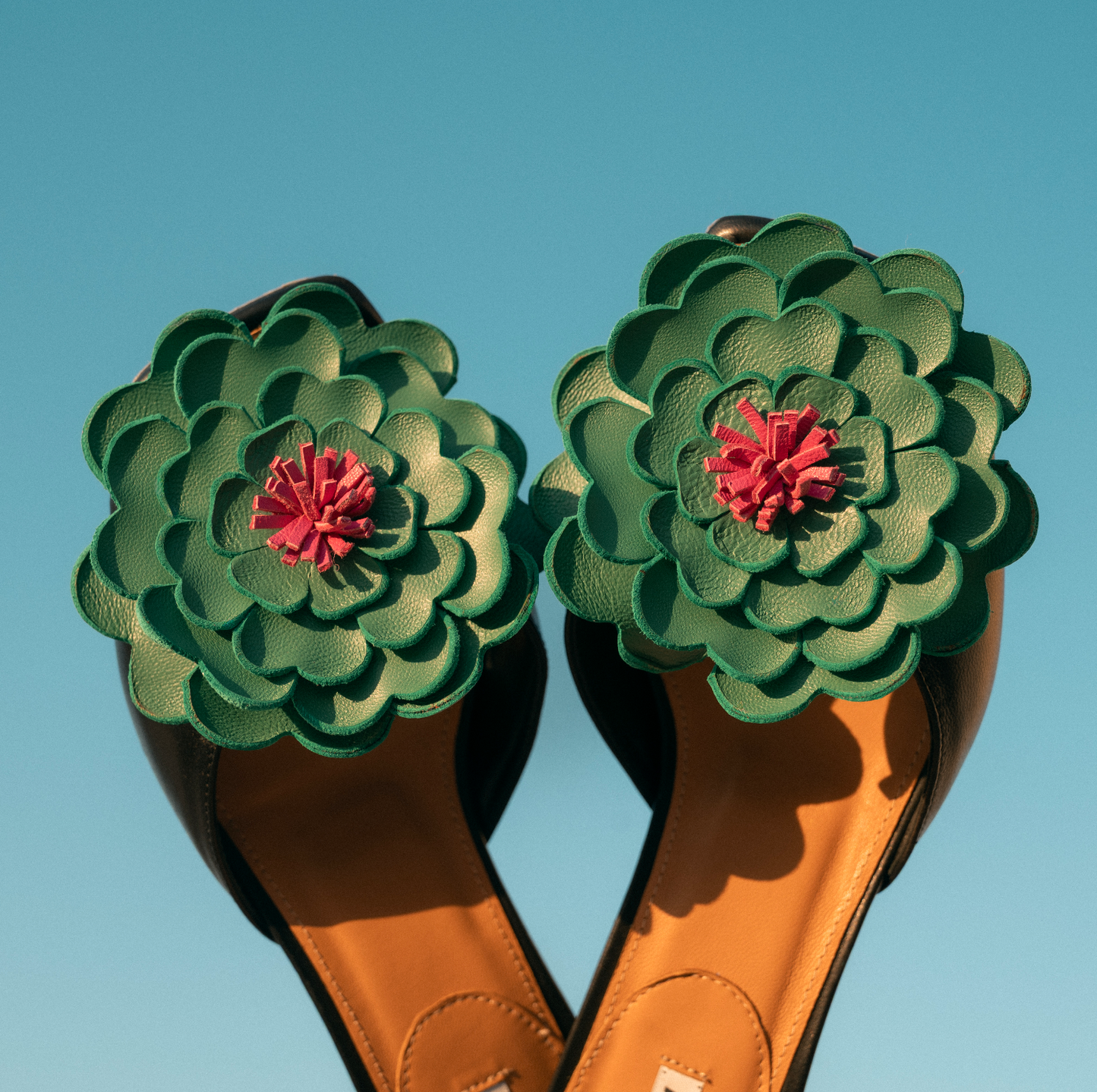 Pair of Crisantemo Charm