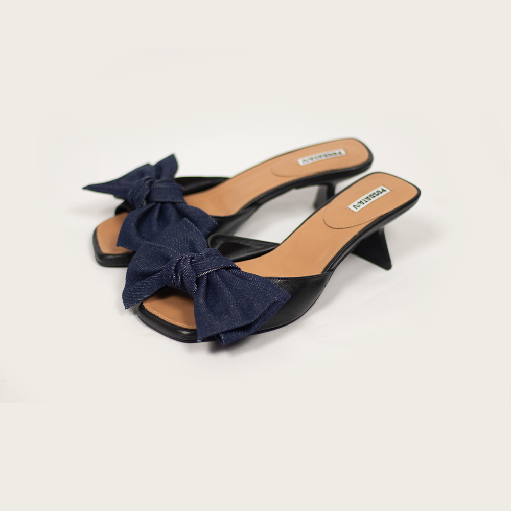 Pair of Denim Lazo Charm