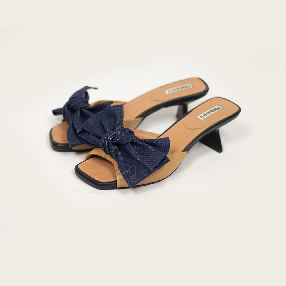 Pair of Denim Lazo Charm
